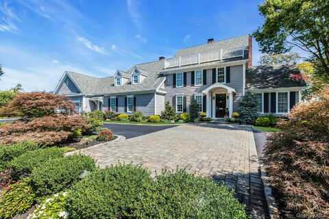 7 True Harbour Way, West Islip, NY 11795