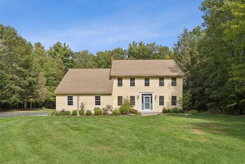 10 Saddle Lane, Gorham, ME 04038