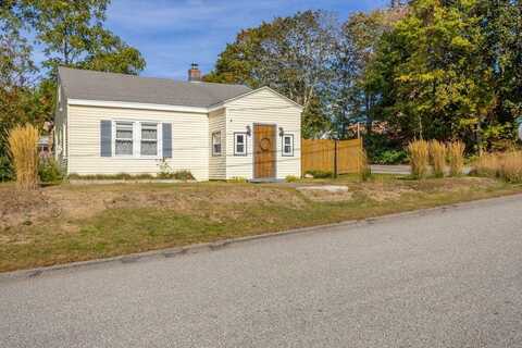32 Dartmouth Street, Biddeford, ME 04005