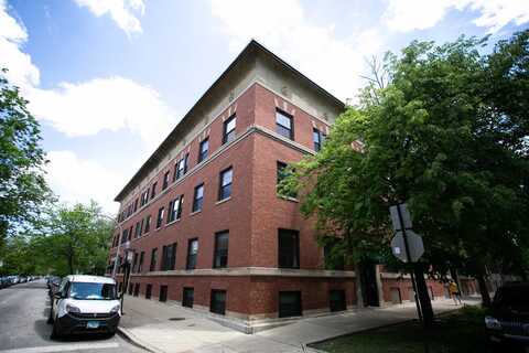 3149 W Lyndale Street, Chicago, IL 60647