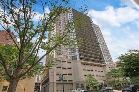 33 W DELAWARE Place, Chicago, IL 60610