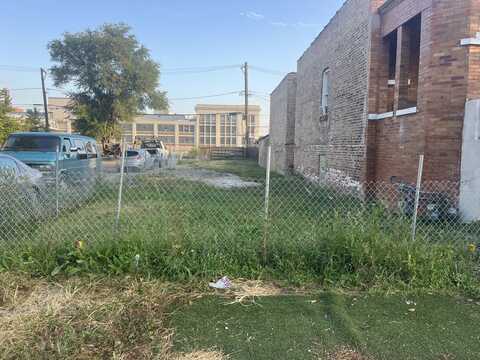 4004 W Grenshaw Street, Chicago, IL 60624