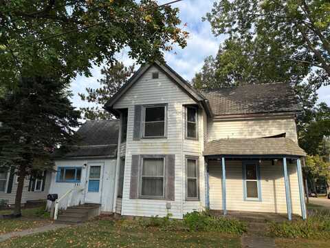 301 S Grape Street, Morrison, IL 61270
