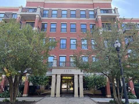 2335 W Belle Plaine Avenue, Chicago, IL 60618