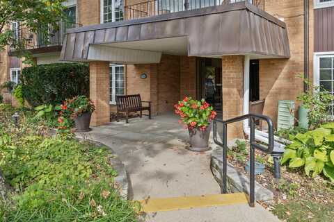 441 N Park Boulevard, Glen Ellyn, IL 60137