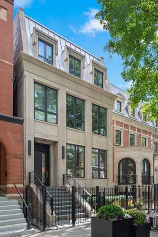 1921 N Dayton Street, Chicago, IL 60614