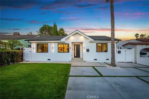 5652 Lemp Ave, North Hollywood, CA 91601