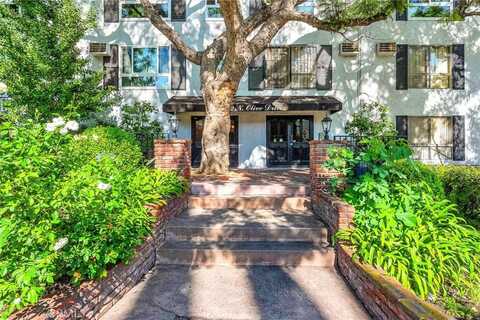 1222 N Olive Drive, West Hollywood, CA 90069