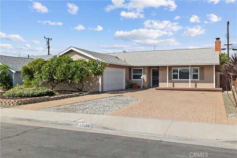 17391 Meer Circle, Huntington Beach, CA 92647