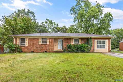 2709 Oaktree Lane, Huntsville, AL 35810