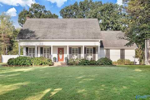 1805 Hayes Street SW, Hartselle, AL 35640