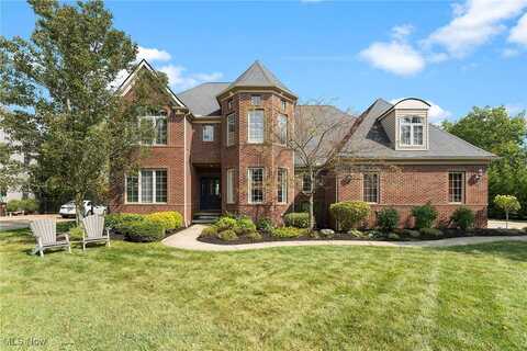 1471 Summerwood Drive, Broadview Heights, OH 44147