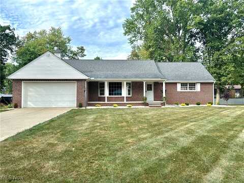 707 Greenlawn Drive, Amherst, OH 44001