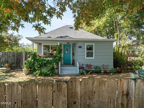 707 5th Avenue West, Williston, ND 58801