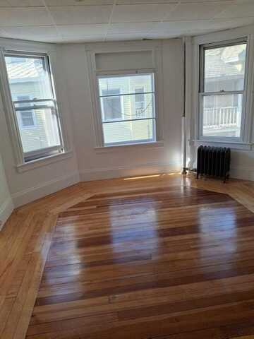 83-85 Fort Pleasant Avenue, Springfield, MA 01108