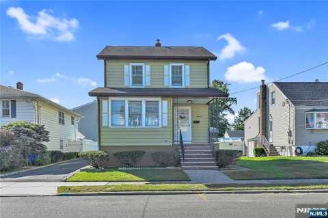 54 Rochelle Parkway, Saddle Brook, NJ 07663