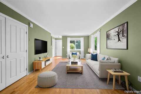M4 Grandview Drive, South Burlington, VT 05403