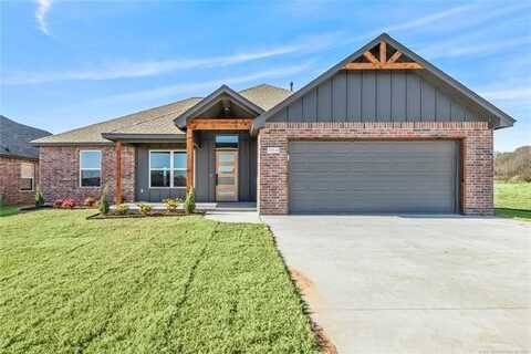 10876 S 289th East Avenue, Coweta, OK 74429