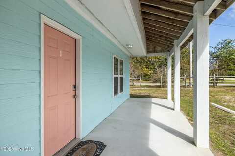 360 Island Road, Harkers Island, NC 28531