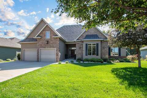 572 Bluestem Trail, Dakota Dunes, SD 57049
