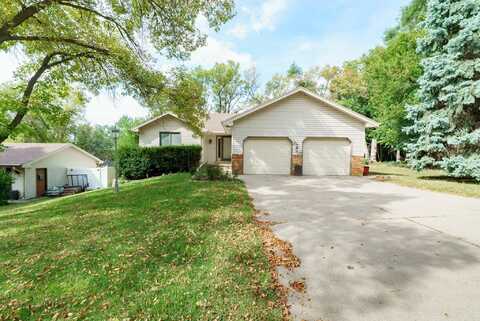 3425 Lindenwood St, Sioux City, IA 51104