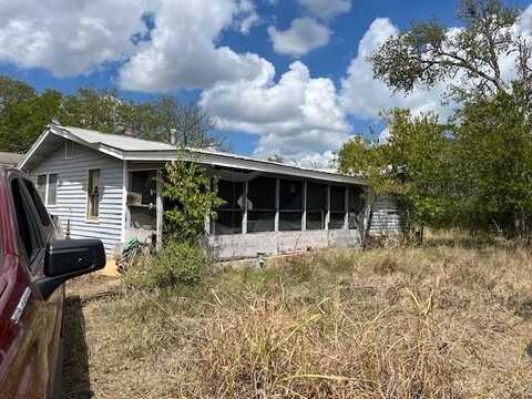 425 Stompede Road, Bandera, TX 78003