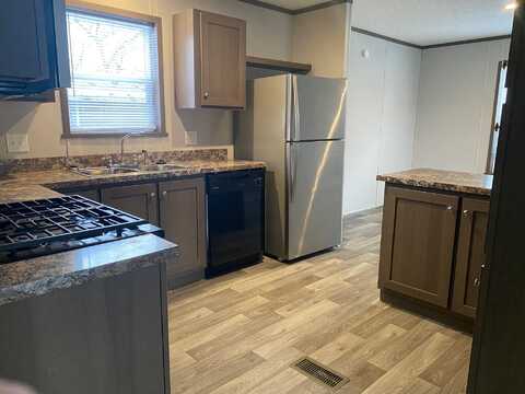 2701 Huizenga St. #66, Norton Shores, MI 49444