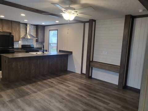 46000 Geddes Road, Canton, MI 48188