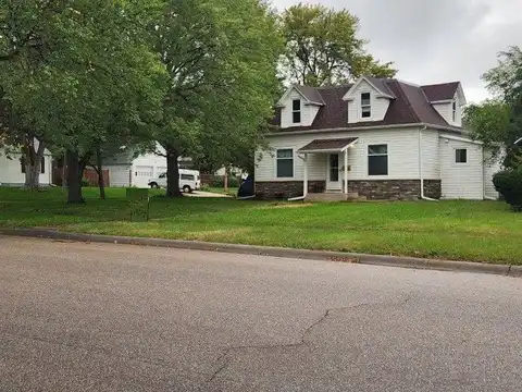 221 W 29th St., Kearney, NE 68845