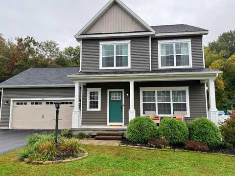 45 Wyatts Cir, Rensselaer, NY 12144