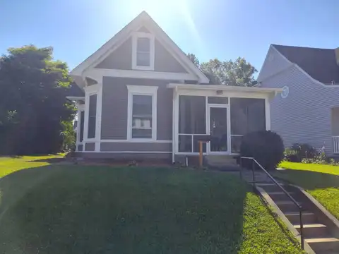 212 NE 9TH ST, Washington, IN 47501