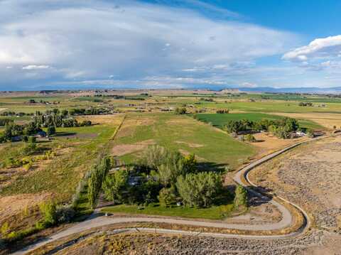 18 Reeves Road, Riverton, WY 82501