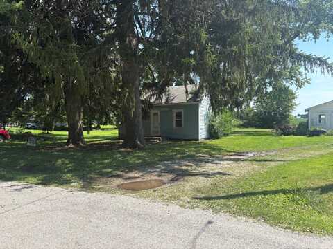190 W Gossett, Roseville, IL 61473