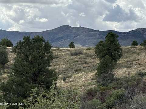 17850 S Tawny Lane, Peeples Valley, AZ 86332