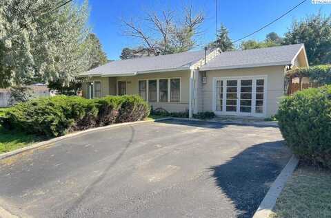 4379 Ironton Dr, West Richland, WA 99353