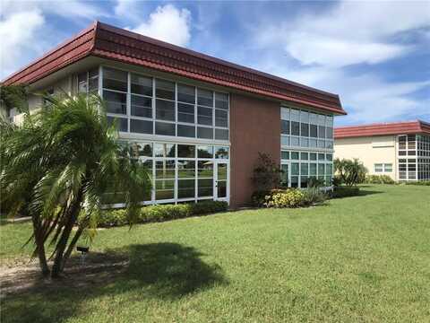 35 Pine Arbor Lane unit: 201, Vero Beach, FL 32962