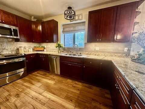 1500 Limahana Cir, Lahaina, HI 96761