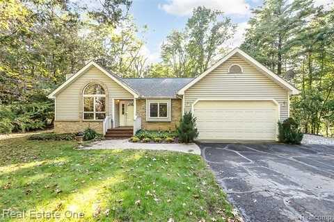 11390 Ridge Road, South Lyon, MI 48178