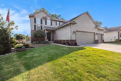 8023 Ivy Glen Park, White Lake, MI 48386