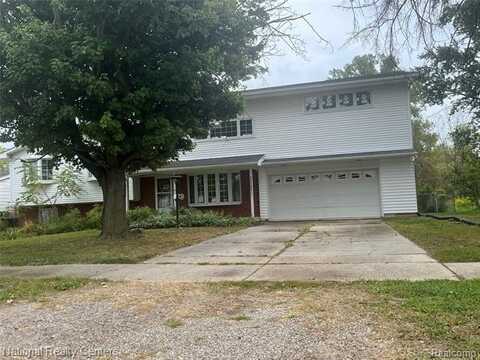 33195 Swallow Drive, Rockwood, MI 48173