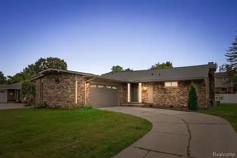 18543 Parklane Street, Livonia, MI 48152
