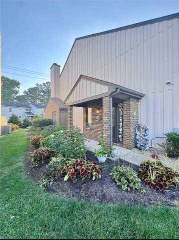 14 Sandie Point Lane, Portsmouth, VA 23701