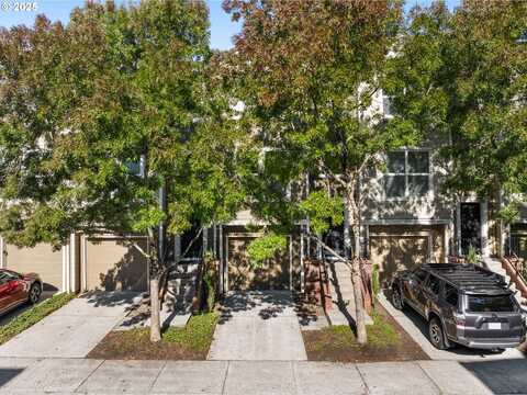 2635 NW KENNEDY CT, Portland, OR 97229