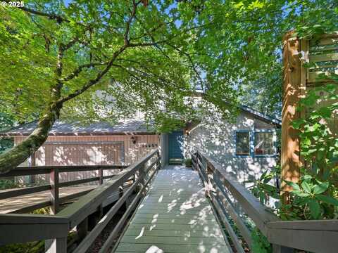 19655 SUN CIR, West Linn, OR 97068