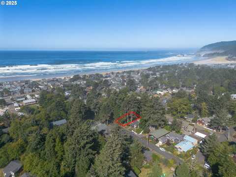 216 E Harrison ST, Cannon Beach, OR 97110
