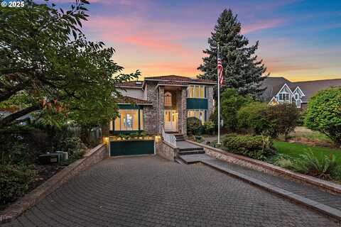 9101 NE CLIFF ST, Portland, OR 97220