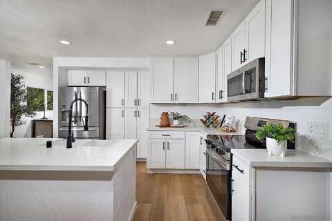 6185 Alpine Blvd, Alpine, CA 91901