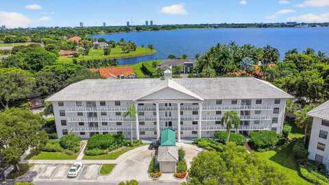 3516 Whitehall Drive, West Palm Beach, FL 33401