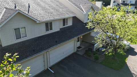 7062 48th Street N, Oakdale, MN 55128
