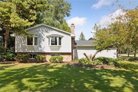 10410 32nd Avenue N, Plymouth, MN 55441